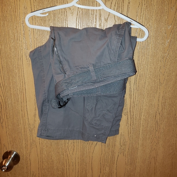 Urban Pipeline Cargo Shorts - Picture 2 of 5